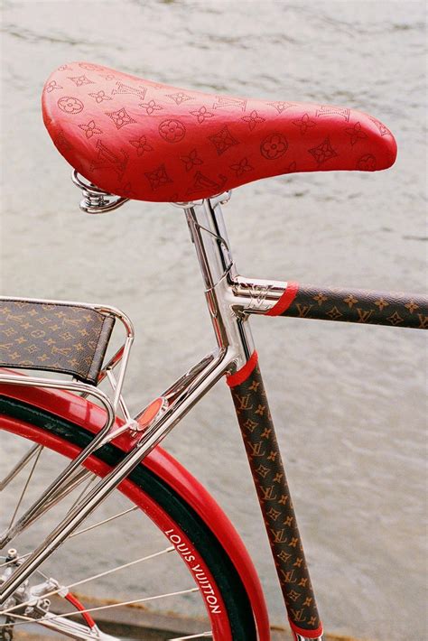 fietsen louis vuitton|louis vuitton tamboite bike.